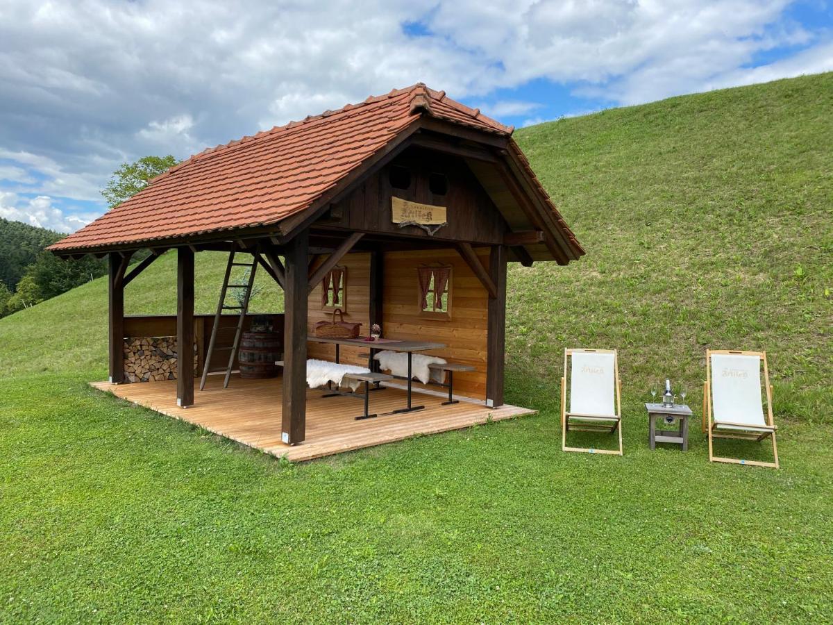 Вилла Wooden Hut At Tourist Farm Artisek Store Экстерьер фото